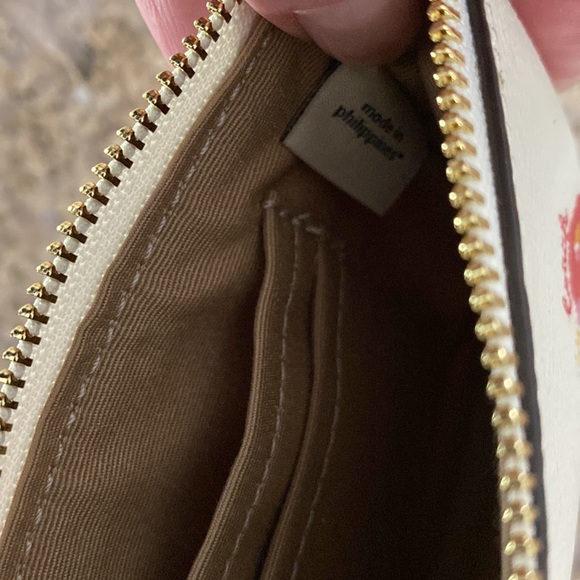 NWT Coach Corner Zip Wristlet Floral (Wristlet Only-Doesn’t Include Dust Bag) - Picture 16 of 17